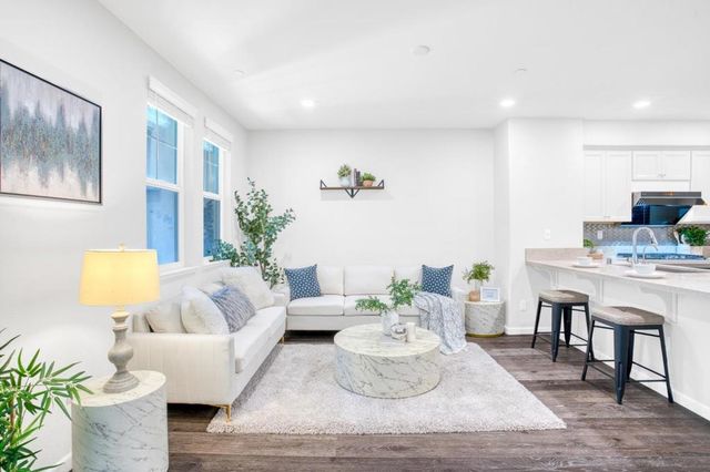 1013 Onofrio Lane 2, San Jose, CA 95131