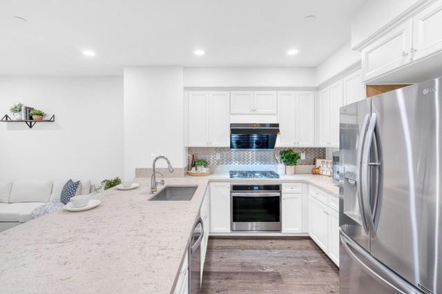 1013 Onofrio Lane 2, San Jose, CA 95131