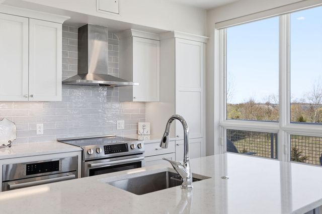 130 Broad Reach 403, Weymouth, MA 02191