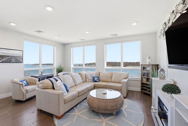 130 Broad Reach 403, Weymouth, MA 02191