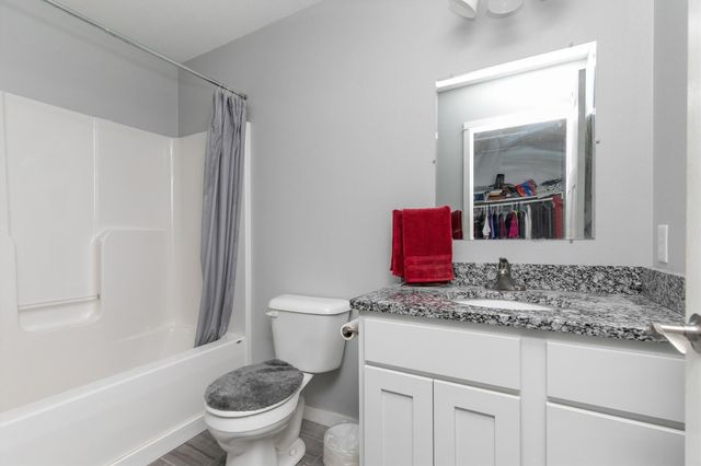 226 Northview Court, Hartford, IA 50118