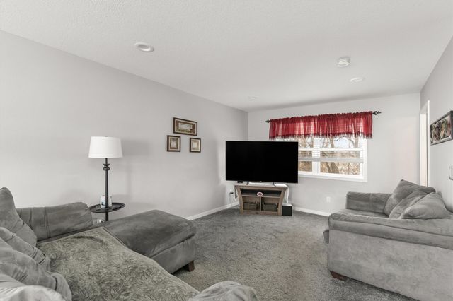 226 Northview Court, Hartford, IA 50118
