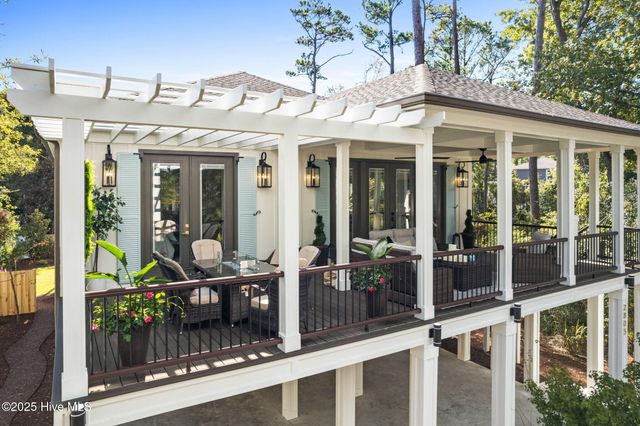 315 NE 56th Street, Oak Island, NC 28465