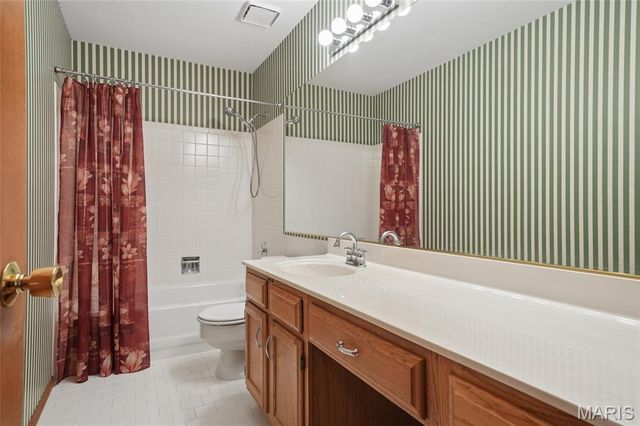 2989 Bridle Spur Lane, St Charles, MO 63303