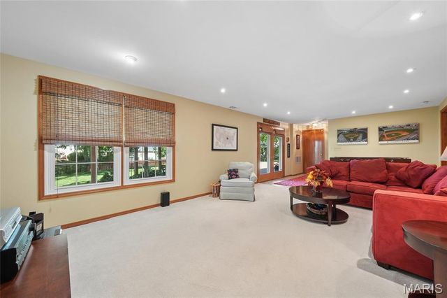 2989 Bridle Spur Lane, St Charles, MO 63303