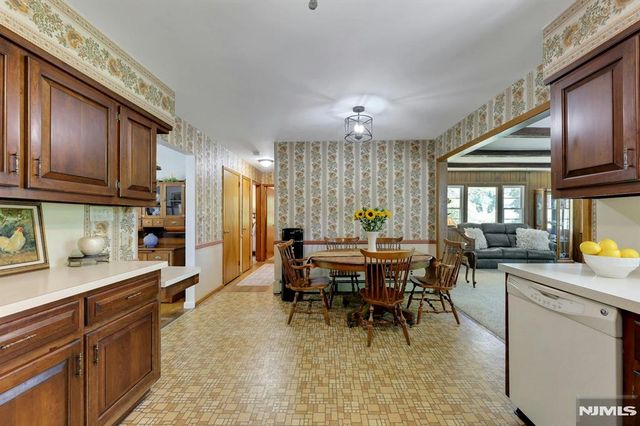 123 Chapel Road, Mahwah, NJ 07430