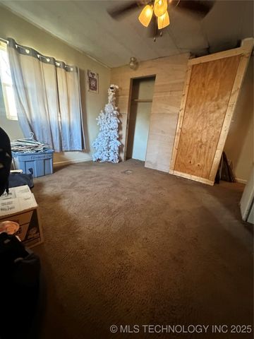 310 E Audd Avenue, Checotah, OK 74426