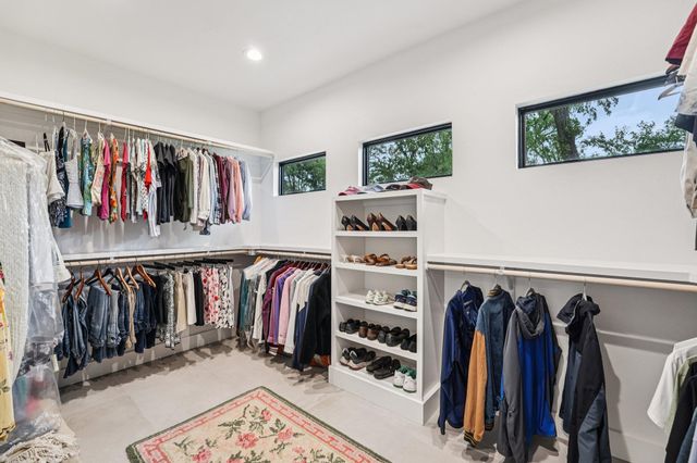 707 Harbor DR, Georgetown, TX 78633