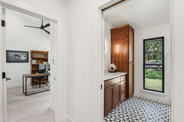 707 Harbor DR, Georgetown, TX 78633