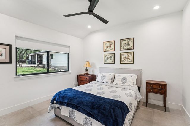 707 Harbor DR, Georgetown, TX 78633