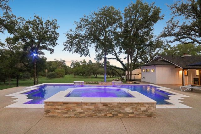 707 Harbor DR, Georgetown, TX 78633