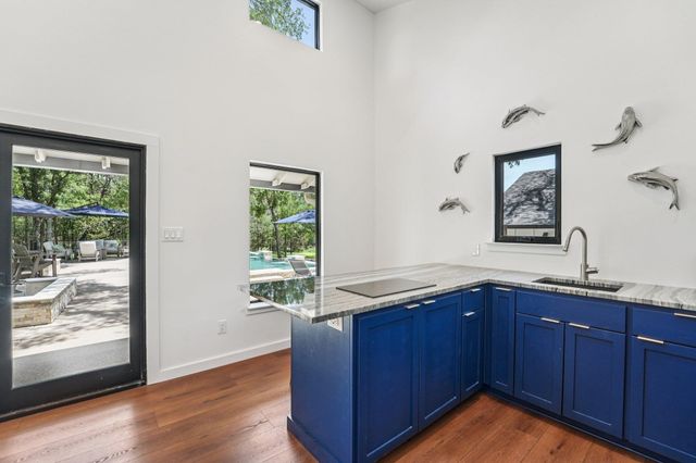 707 Harbor DR, Georgetown, TX 78633