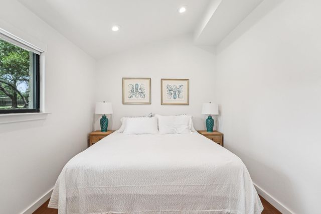 707 Harbor DR, Georgetown, TX 78633