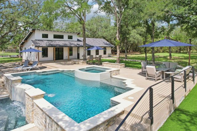 707 Harbor DR, Georgetown, TX 78633