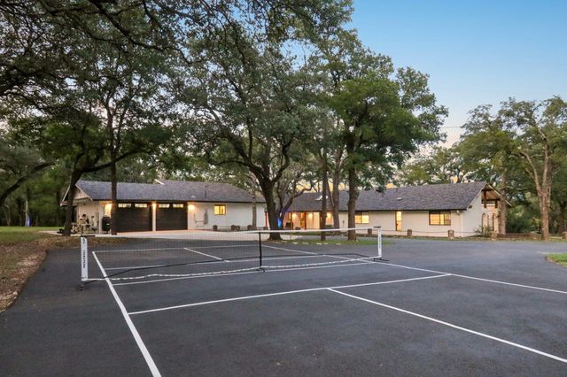 707 Harbor DR, Georgetown, TX 78633