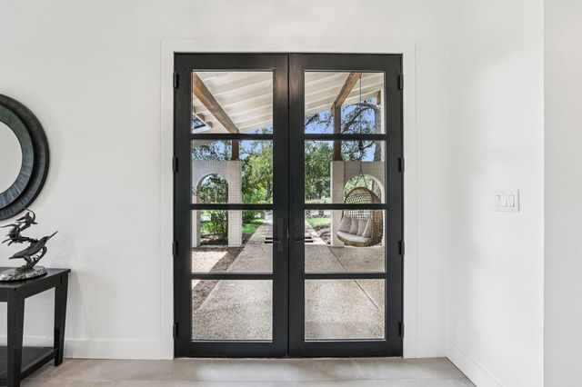 707 Harbor DR, Georgetown, TX 78633