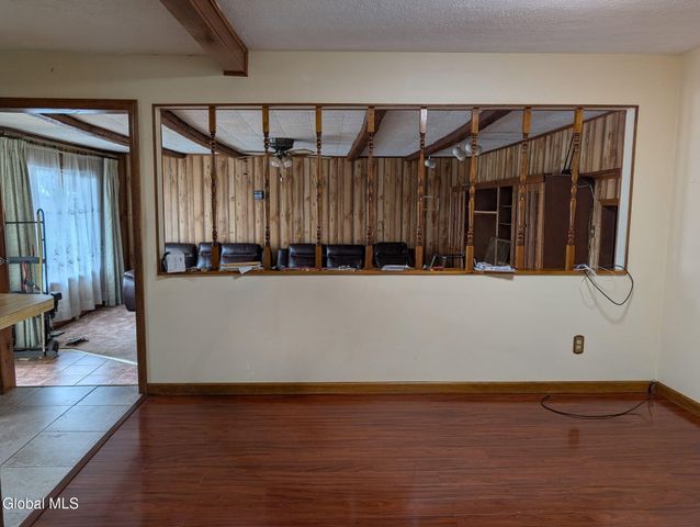 31 St George Place, Colonie, NY 12304