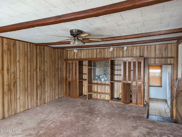 31 St George Place, Colonie, NY 12304