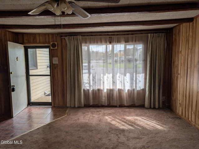 31 St George Place, Colonie, NY 12304