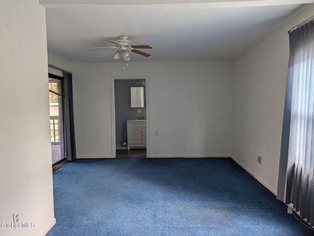 31 St George Place, Colonie, NY 12304