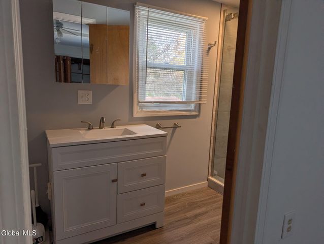 31 St George Place, Colonie, NY 12304