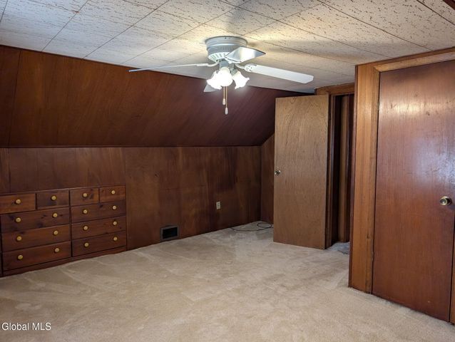 31 St George Place, Colonie, NY 12304