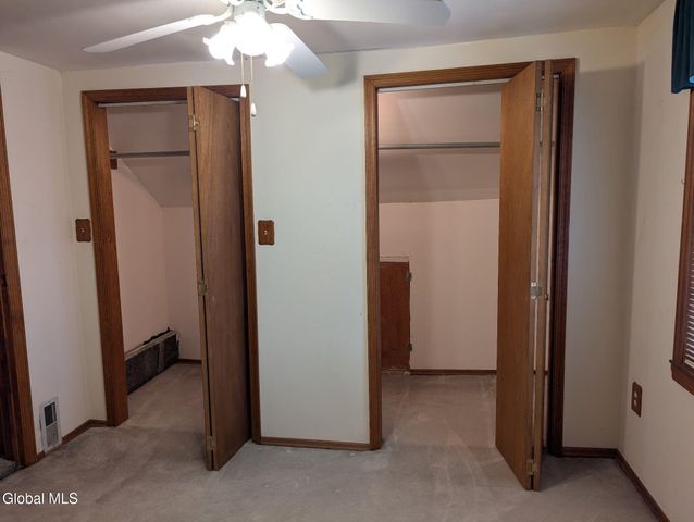 31 St George Place, Colonie, NY 12304