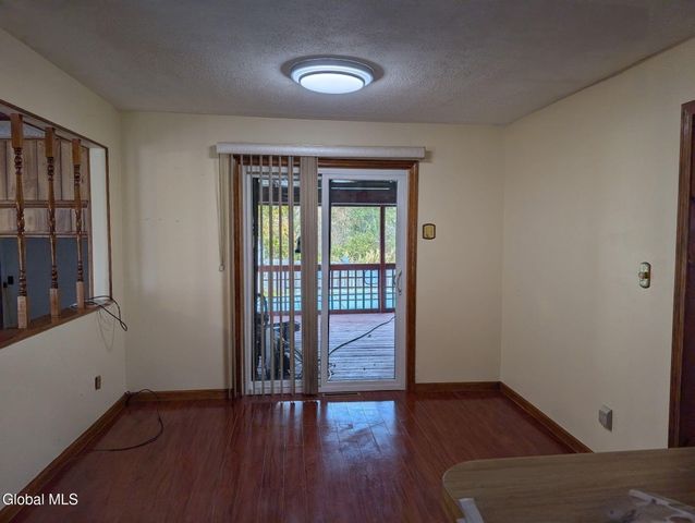 31 St George Place, Colonie, NY 12304