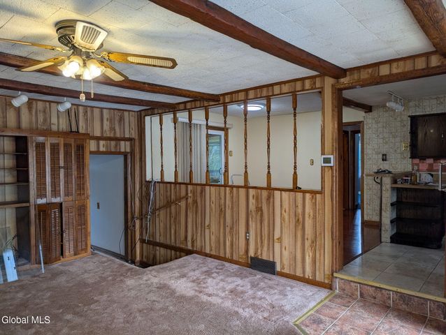 31 St George Place, Colonie, NY 12304