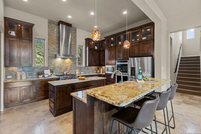 41 WOODLAND VW, Fair Oaks Ranch, TX 78015