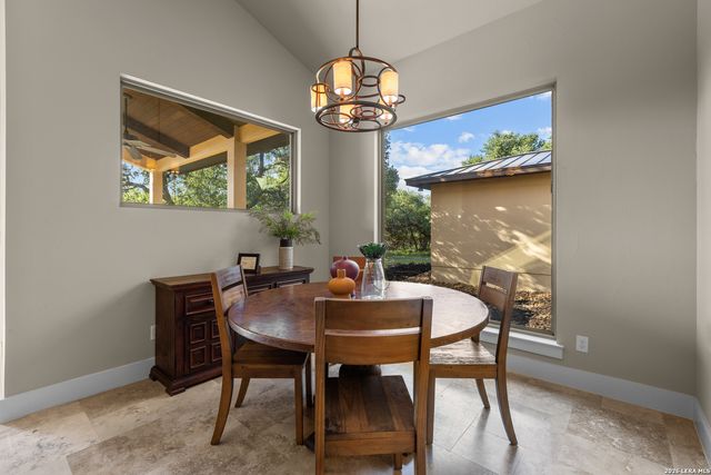 41 WOODLAND VW, Fair Oaks Ranch, TX 78015