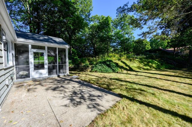 454 Eliot St, Milton, MA 02186