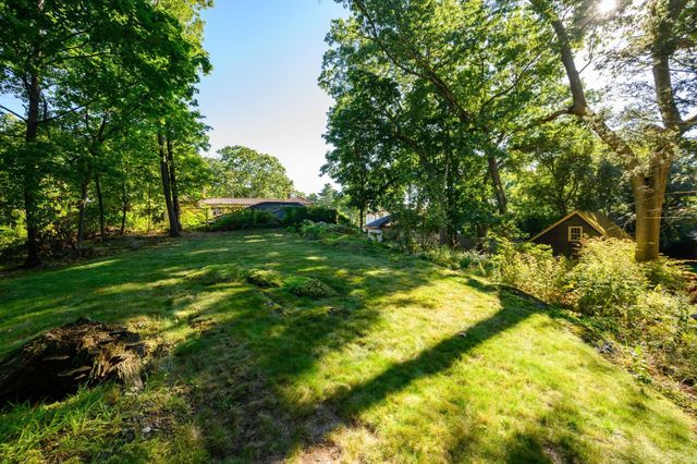 454 Eliot St, Milton, MA 02186