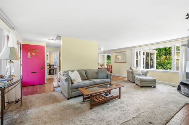 454 Eliot St, Milton, MA 02186