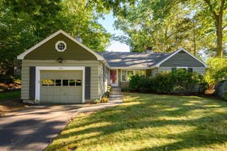 454 Eliot St, Milton, MA 02186