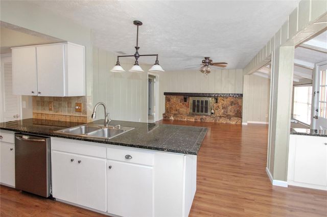 106 PHILLIPS DRIVE, Seffner, FL 33584