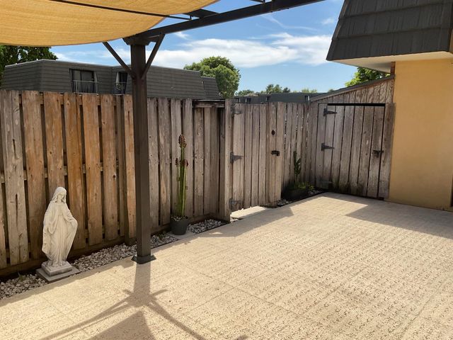 224 2nd Way, West Palm Beach, FL 33407