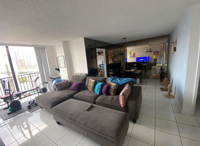 16909 N Bay Road 1009, Sunny Isles Beach, FL 33160