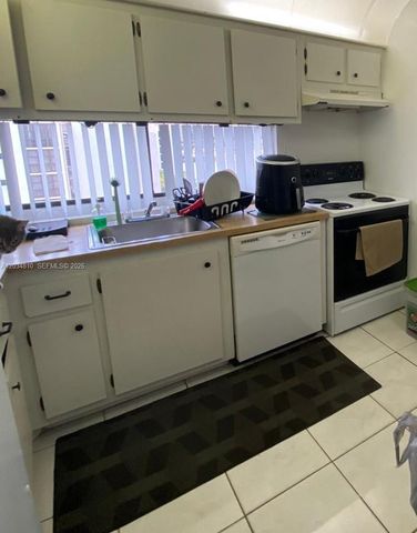 16909 N Bay Road 1009, Sunny Isles Beach, FL 33160