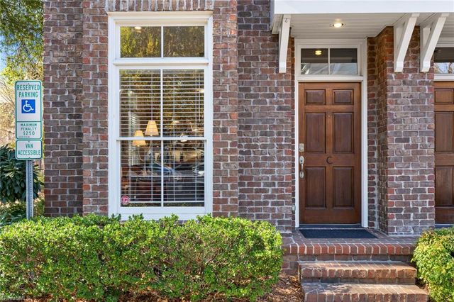 622 Elm Street C, Greensboro, NC 27401