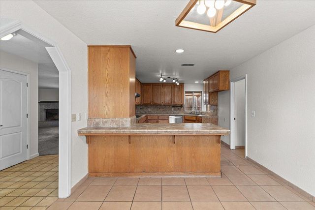 277 Garden Circle Dr, Manteca, CA 95336