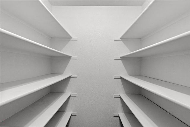 277 Garden Circle Dr, Manteca, CA 95336