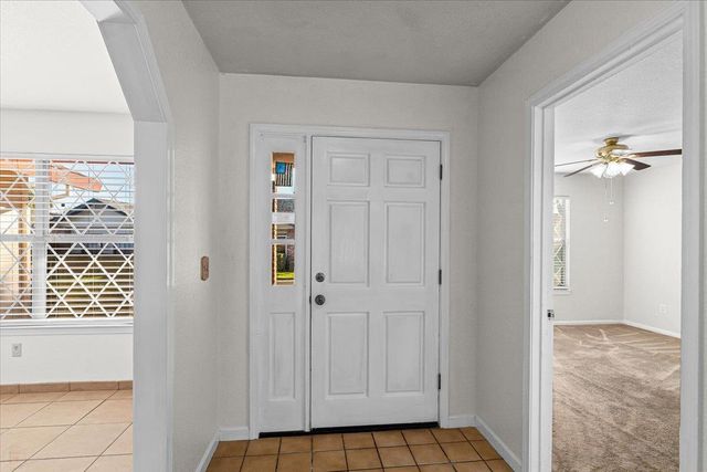 277 Garden Circle Dr, Manteca, CA 95336