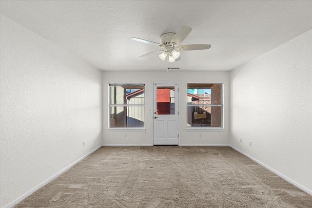 277 Garden Circle Dr, Manteca, CA 95336