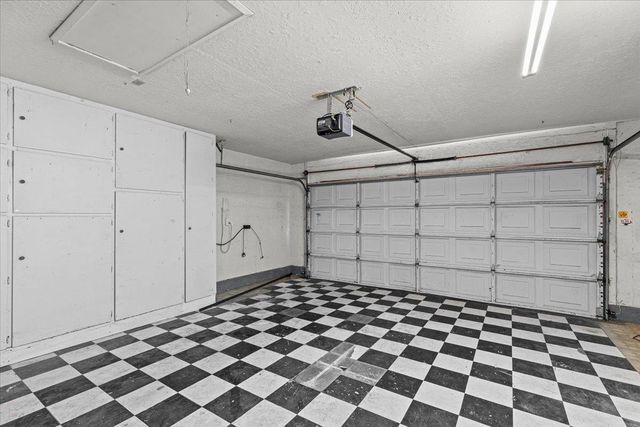 277 Garden Circle Dr, Manteca, CA 95336