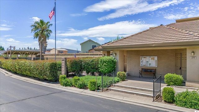 277 Garden Circle Dr, Manteca, CA 95336