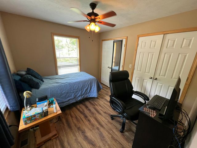 941 Peace In The Valley Road, Blue Eye, MO 65611