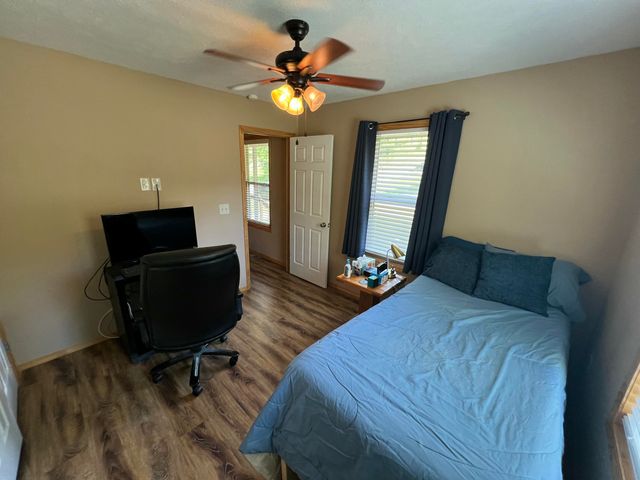 941 Peace In The Valley Road, Blue Eye, MO 65611