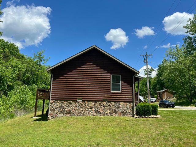 941 Peace In The Valley Road, Blue Eye, MO 65611