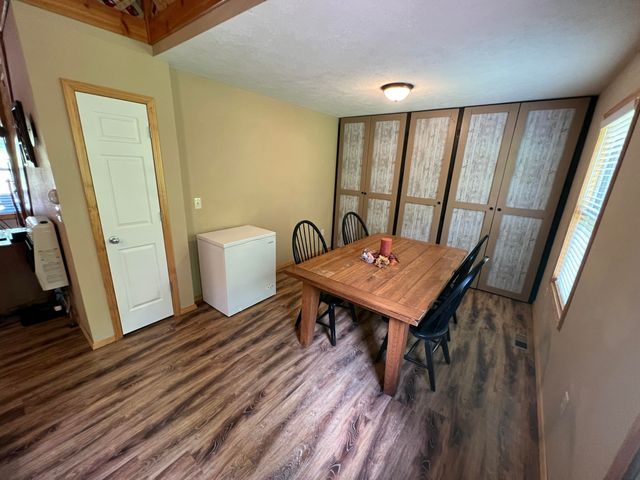 941 Peace In The Valley Road, Blue Eye, MO 65611